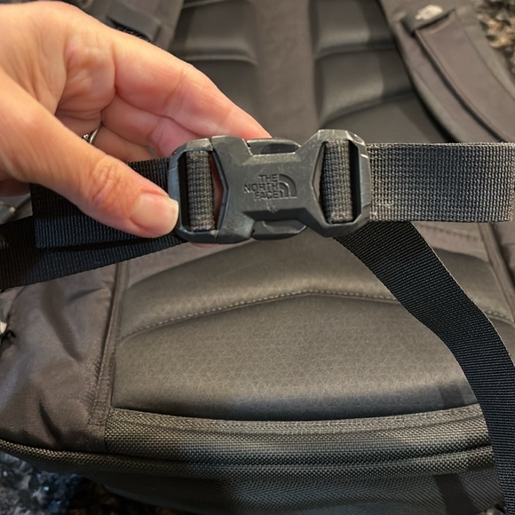 The North Face Router Transit backpack - Picture 6 of 16
